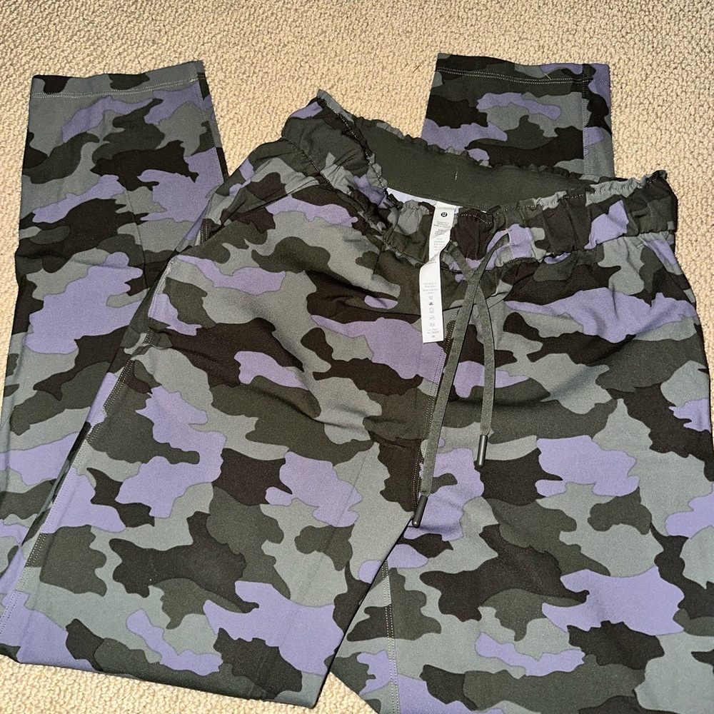 Lululemon pants